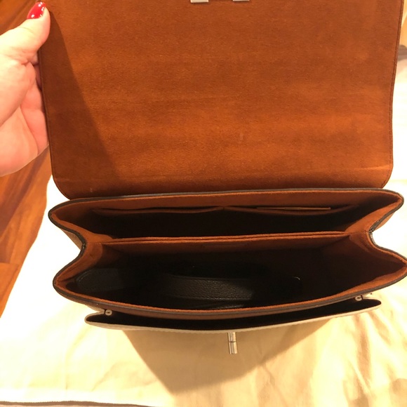 ✨🍁Beautiful Versatile Louis Vuitton Lockme🍁✨ - Picture 3 of 7